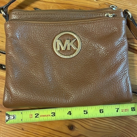 Michael Kors Brown Crossbody Bag with Gold Details - Picture 10 of 11